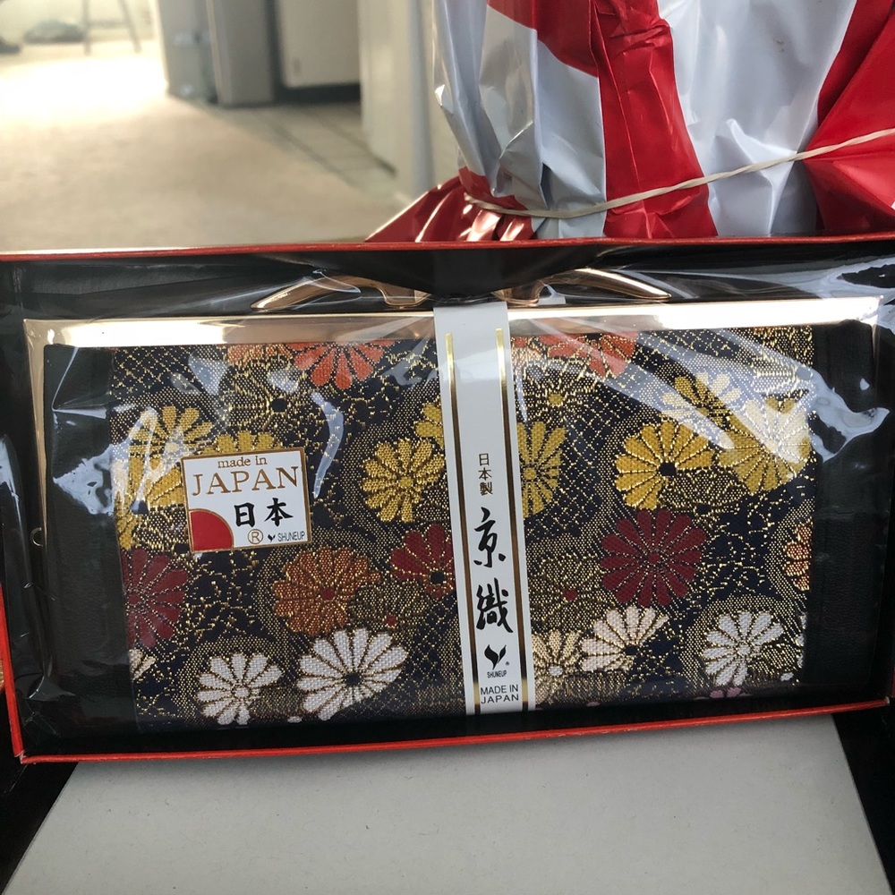 Authentic Real made from Japan 🇯🇵 Purse - Picture 2 of 7